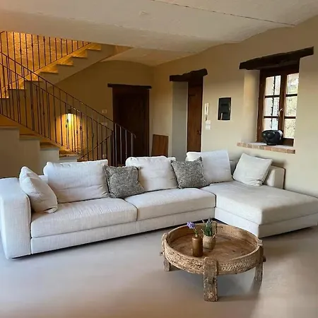 Three-storey Retreat In Piedmont Wine Country Appartement