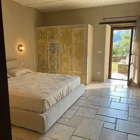 Three-storey Retreat In Piedmont Wine Country Appartement